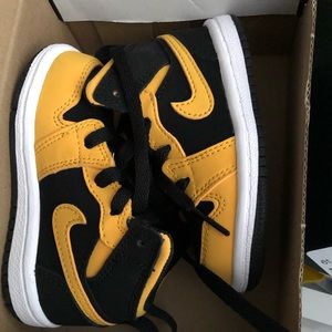 Yellow and black baby 1s